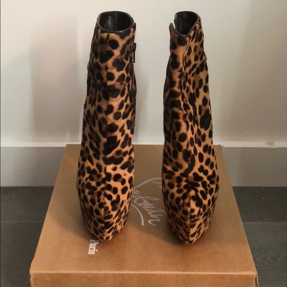 Christian Louboutin Shoes - Christian Louboutin Daf Booty sz 38